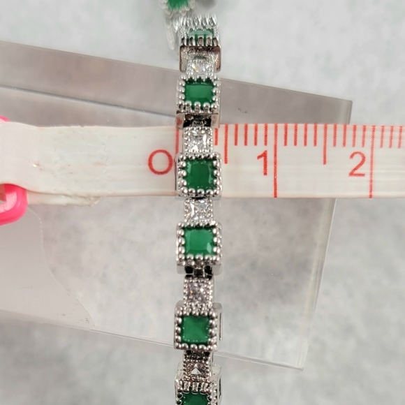 Emerald Tennis Bracelet - Picture 5 of 10